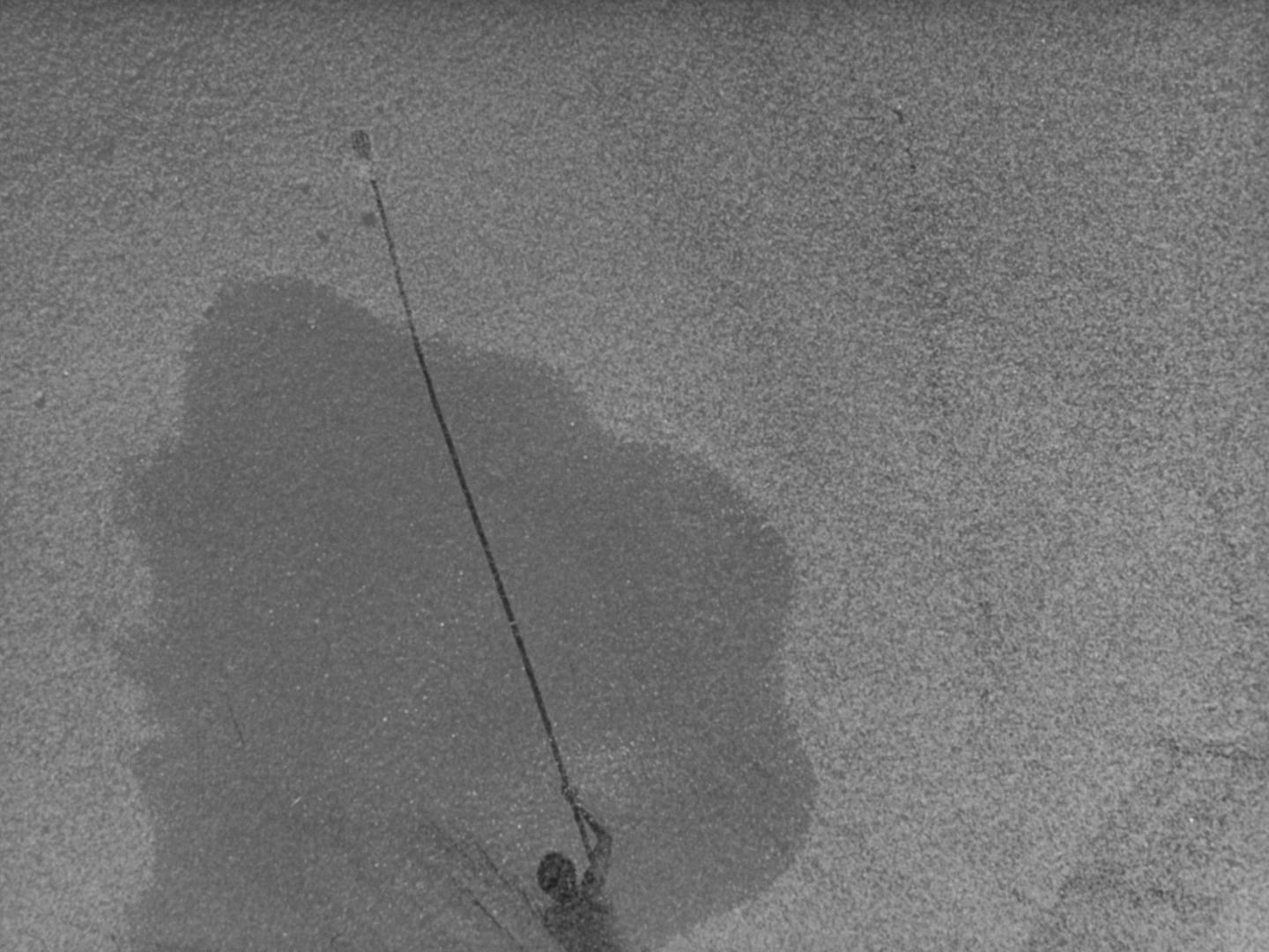 woman_in_dunes_08.jpg